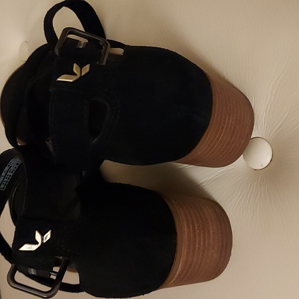 Suede Sandals 9/20 - Picture 4 of 10